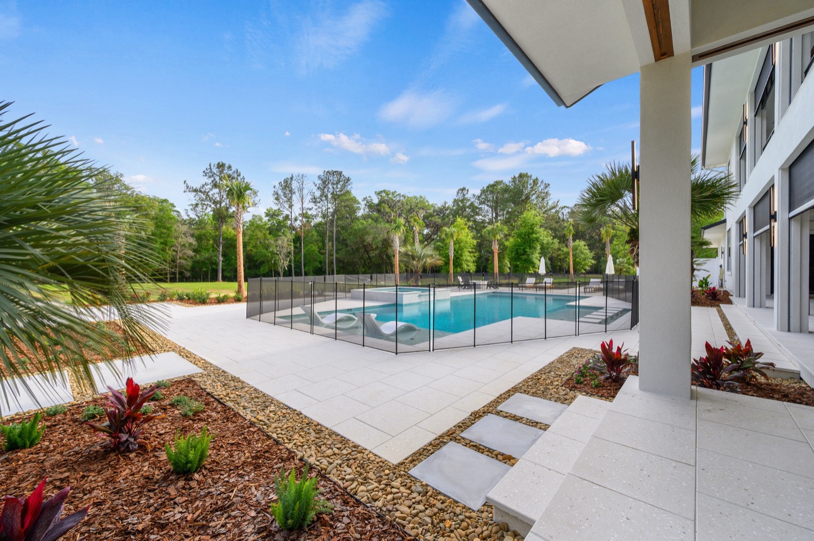 Poolside screen enclosure